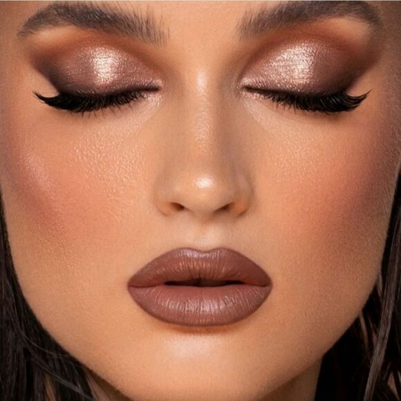 Too Faced The Natural Nudes Eyeshadow Palette - Picture 12 of 16